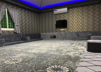 شاليه بمسطح اخضر وجلسة خارجية