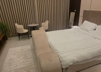 استديو بسرير ماستر