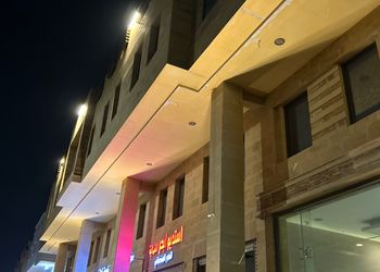 استديو بسرير ماستر وجلسة جانبية 