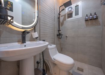 شقة بغرفة معيشة وغرفة نوم 