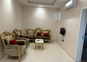 شقة بصالة ومجلس وغرفتين نوم