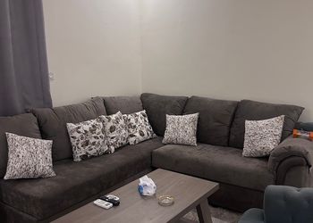 استديو بسرير فردي وجلسة 
