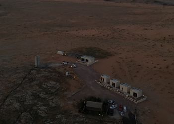 مخيم ببيت شعر  وإطلالة على الطبيعة 