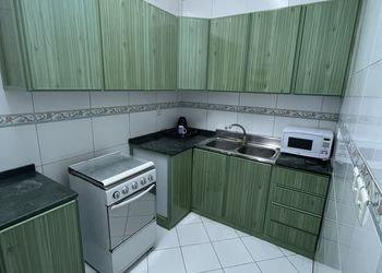 شقة بغرفتين نوم وصالة بدخول ذاتي