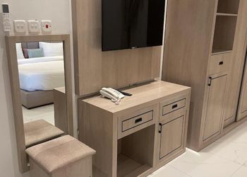استديو بأثاث مريح وبسيط 