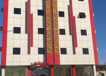 استديو بسرير ماستر وأثاث مريح 