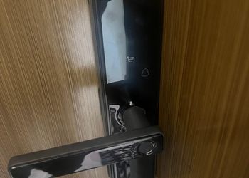 شقة بغرفة جلوس وغرفة نوم 