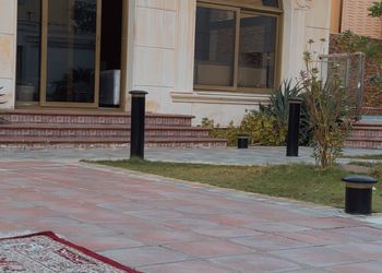 استراحة بمسبح خارجي ومجلس