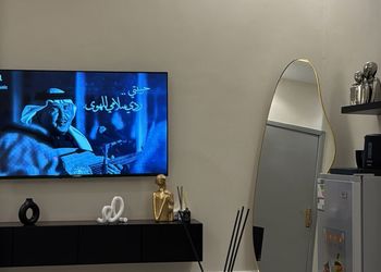 استديو بسرير ماستر وجلسة جانبية 