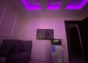 استديو هادئ بدخول ذاتي 