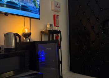 استديوهادئ وبأجواء وموقع مميز 