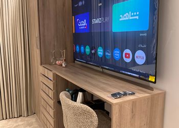 استديو بسرير ماستر وأثاث مريح 