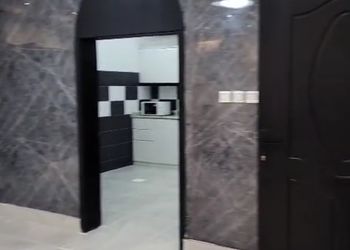 استراحه بصالة مطلة على المسبح 