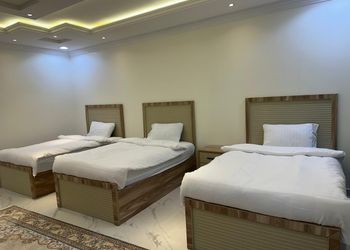 شقة بغرفتين نوم وأثاث مريح