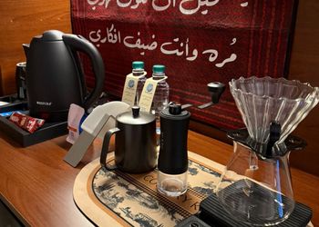 استديو بسرير ماستر وجلسة جانبية