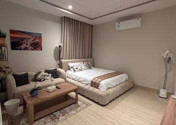 استديو بتصميم أنيق ودخول ذاتي