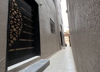 شقة بصالة أنيقة وغرفة نوم 