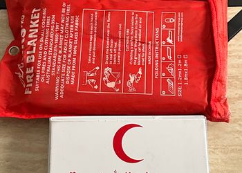 شقة بغرفة معيشة وغرفة نوم 