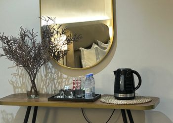 استديو بسرير ماستر وجلسة جانبية 
