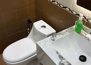 استديو بسرير ماستر وجلسة جانبية