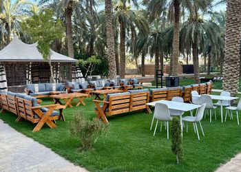 مزرعة 1 بجلسة مطلة على الجبل 