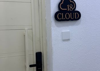 استديو هادئ بسرير ماستر 