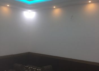 استراحة بصالة جلوس ومسبح خارجي