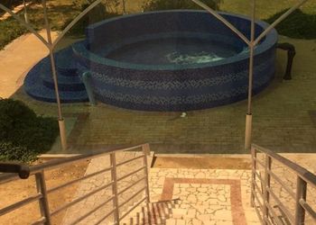 استراحة بألعاب أطفال وجلسة خارجية 