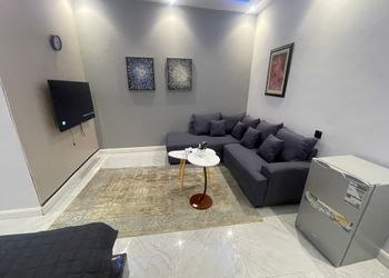 استديو هادئ بسرير ماستر