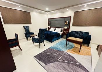 استديو بدخول ذاتي