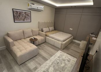استديو بدخول ذاتي وتصميم هادئ 