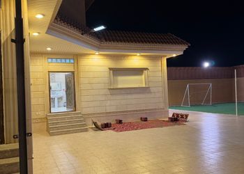 استراحة بملعب ومسبح