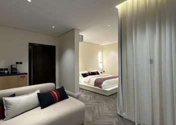 استديو بتصميم نجدي وعصري بدخول ذاتي 