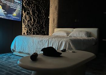 استديو بسرير ماستر وجلسة 