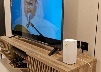 شقة بغرفة معيشة وغرفة نوم 