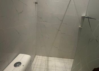 استديو بسرير ماستر وجلسة جانبية