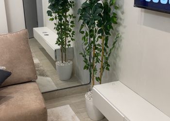 استديو بسرير ماستر وأثاث مريح 