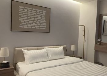 استديو بأثاث مريح وبسيط 