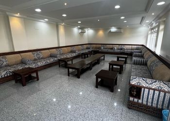 استراحة بمسطح اخضر ومجالس
