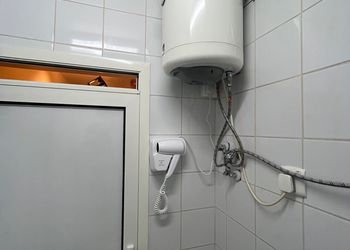 غرفة صغيره هادئه بدخول ذاتي 