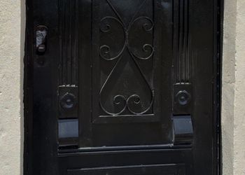 استديو بسرير ماستر وجلسة جانبية 