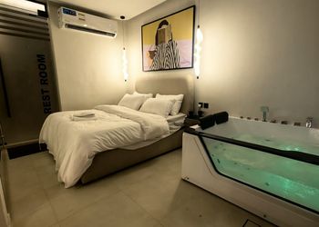 استديو هادئ بسرير ماستر 