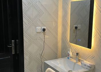 استديو بسريرين مفردة و أثاث مريح