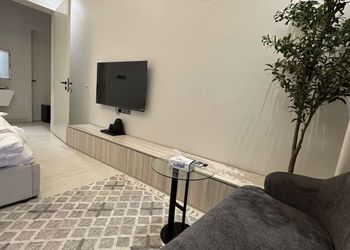استديو هادئ بسرير ماستر 