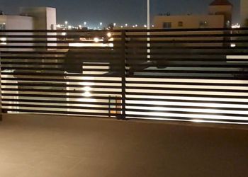 شاليه عائلي انيق بجلسة خارجية