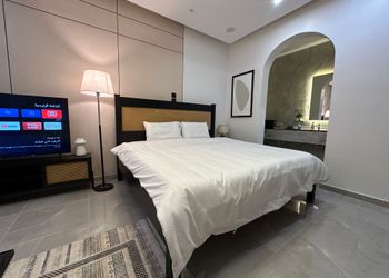 استديو هادئ بدخول ذاتي 