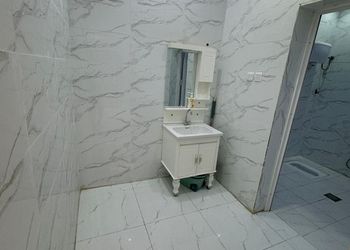 شاليه بمسطح اخضر ومسبح