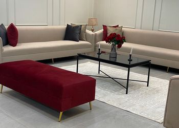 شاليه بجلسة خارجية ومسبح 
