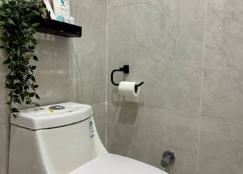 استديو بأثاث مريح وبسيط 