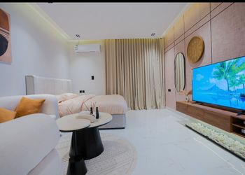 استديو هادئ بدخول ذاتي 